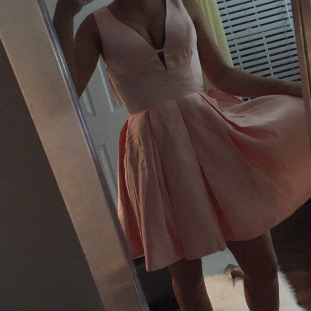 Dress - Picture 4 of 4